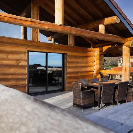 De Charme Avec Jacuzzi Dans Monts Du Forez - Fr-1-496-313